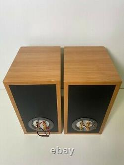 Monitor Audio Bronze Br2 Stereo Bookshelf Speakers Oak Finish Bi-wiring