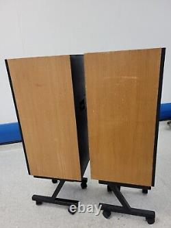 Monitor Audio R352 Speakers PAIR Good condition and sound
