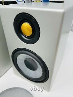 Monitor Audio Radius 90 Bookshelf Speakers Silver Stereo Boxed