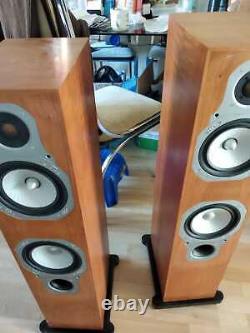 Pair Of Monitor Audio Gold 20 Floorstanding Speakers