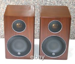 Very nice pair of Monitor Audio Radius 90 bookshelf speakers in rosewood /walnut