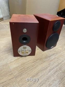 Very nice pair of Monitor Audio Radius 90 bookshelf speakers in rosewood /walnut