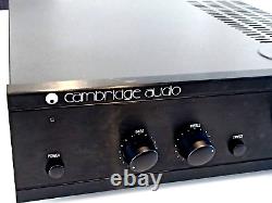 Amplificateur intégré stéréo CAMBRIDGE AUDIO A500RC avec étage PHONO intégré.