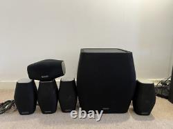 Caisson de basses Monitor Audio Mass W200 avec enceintes surround et câble