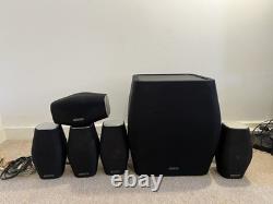 Caisson de basses Monitor Audio Mass W200 avec enceintes surround et câble