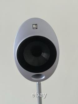 Enceintes surround KEF HTS2001 Egg x 5, 4 pieds hauts, câbles, manuels, boîte