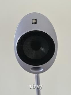 Enceintes surround KEF HTS2001 Egg x 5, 4 pieds hauts, câbles, manuels, boîte