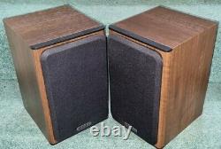 Moniteur Audio Bronze 1 Main / Stereo Bookshelf Haut-parleurs En Finition Noyer