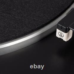 Plateau tournant Audio-Technica AT-LP60X et enceintes blanches Edifier R1280T