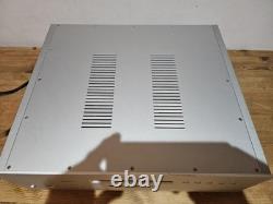 Unité de contrôle principale Opus MCU500 V2.0, préamplificateur audio multiroom. Argent.